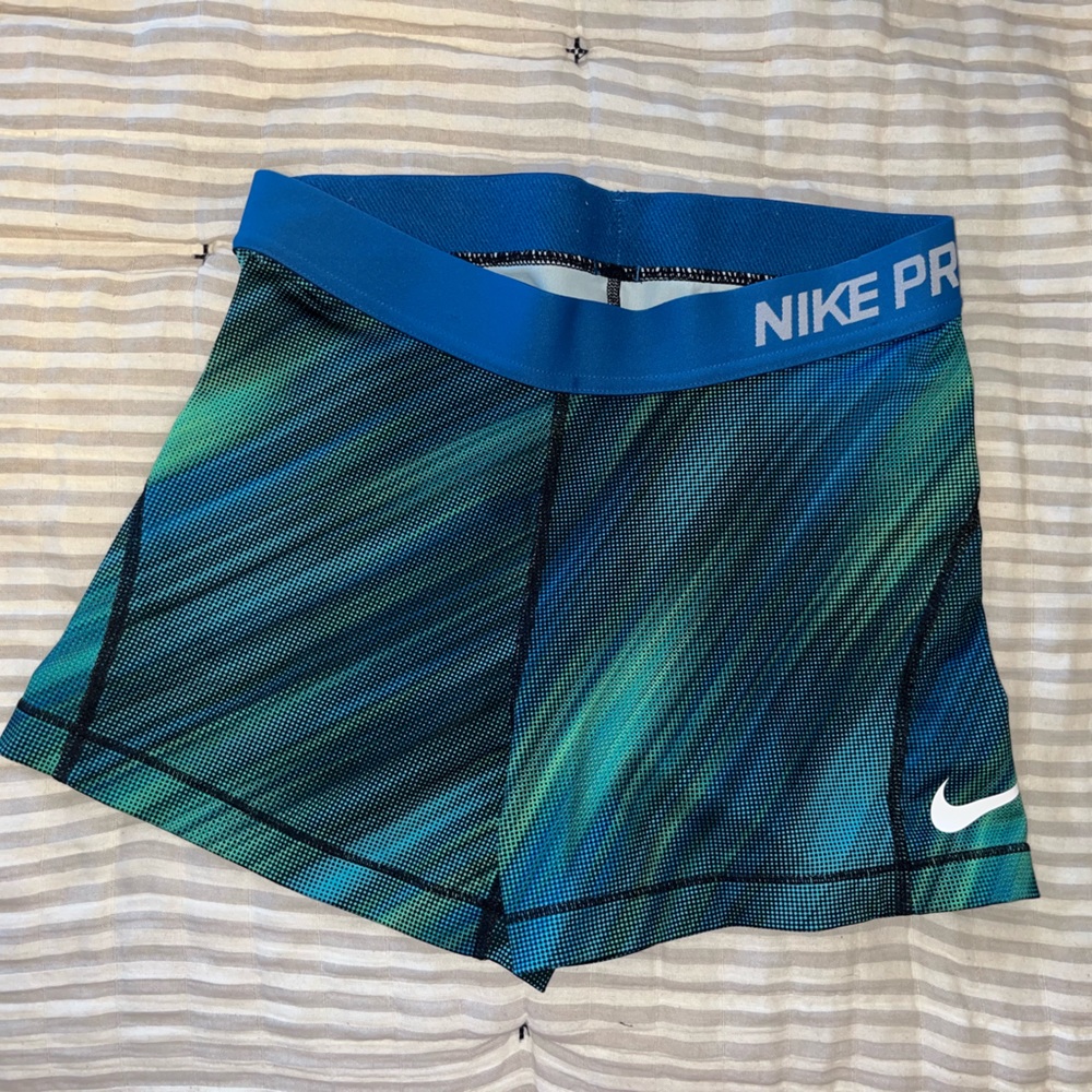 Nike Pro Girl’s Compression Short